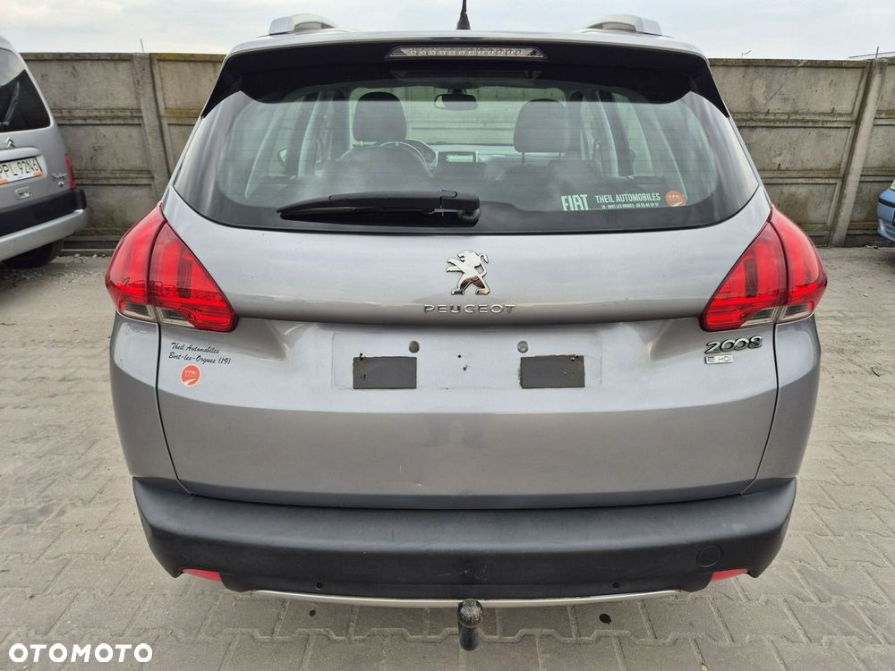 Peugeot 2008 - 4