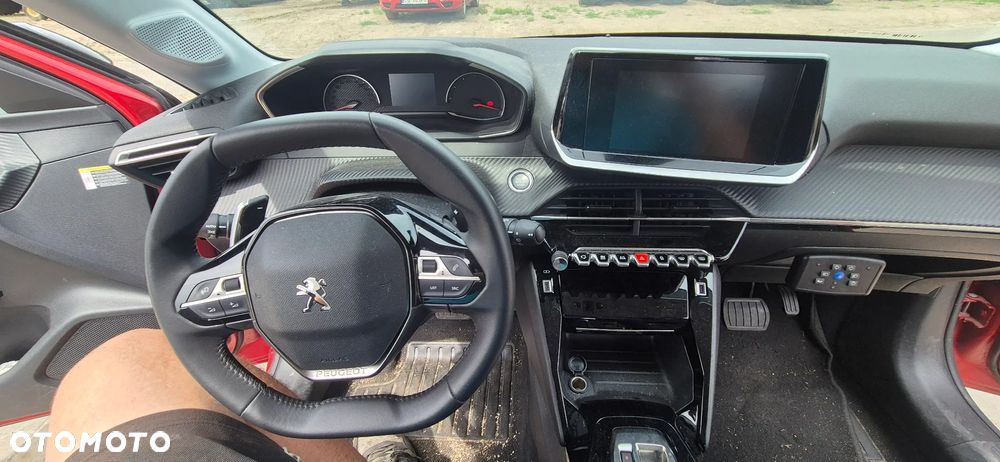 Peugeot 208 - 21