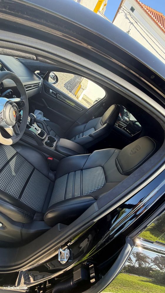 Porsche Cayenne Coupé Turbo - 13
