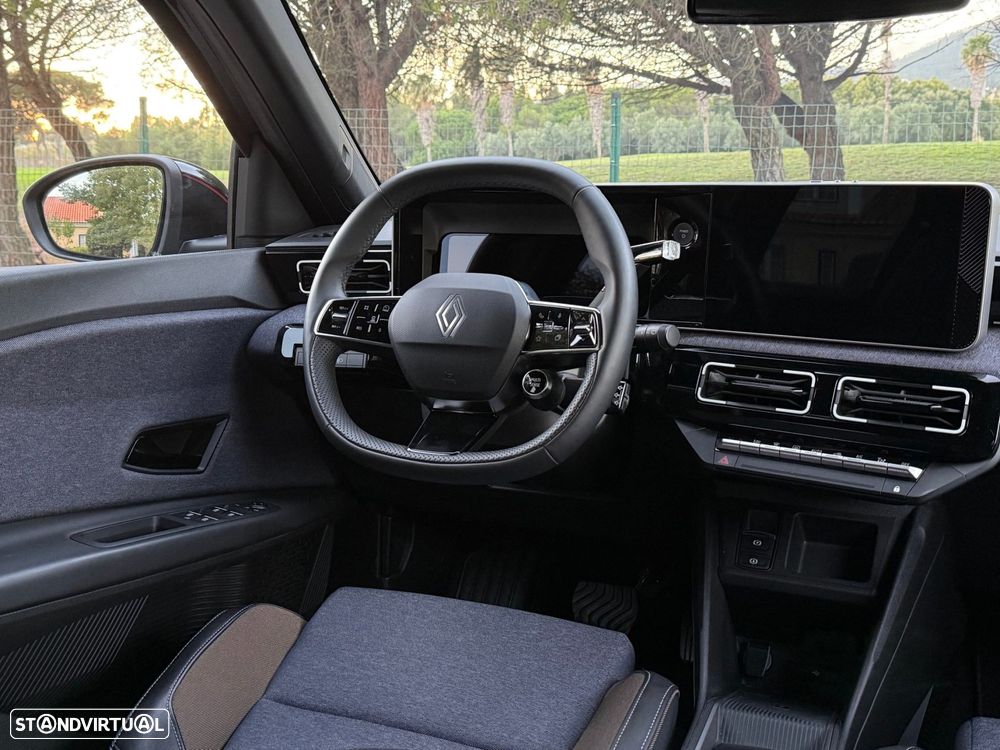 Renault 5 E-Tech 52 kWh Techno Autonomia Conforto - 26