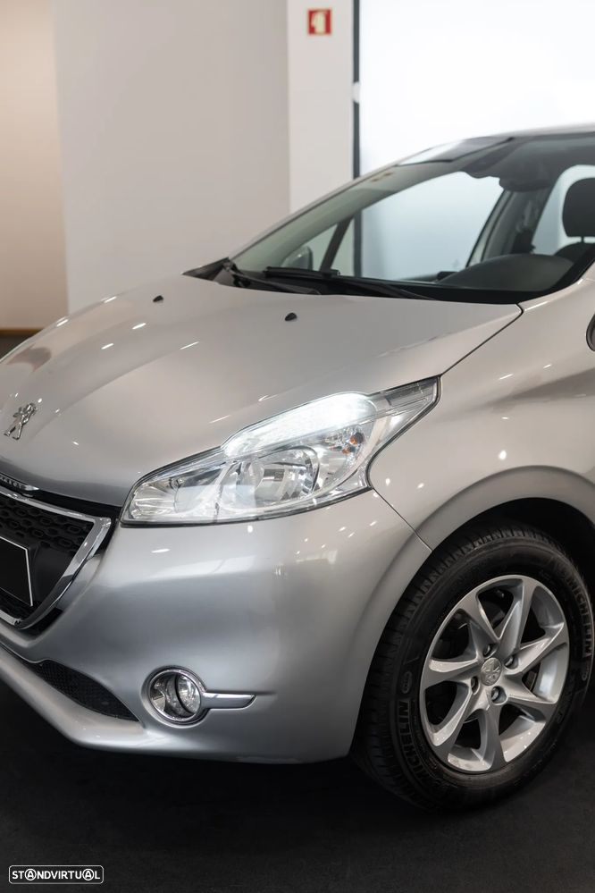 Peugeot 208 1.2 VTi SE Style - 5