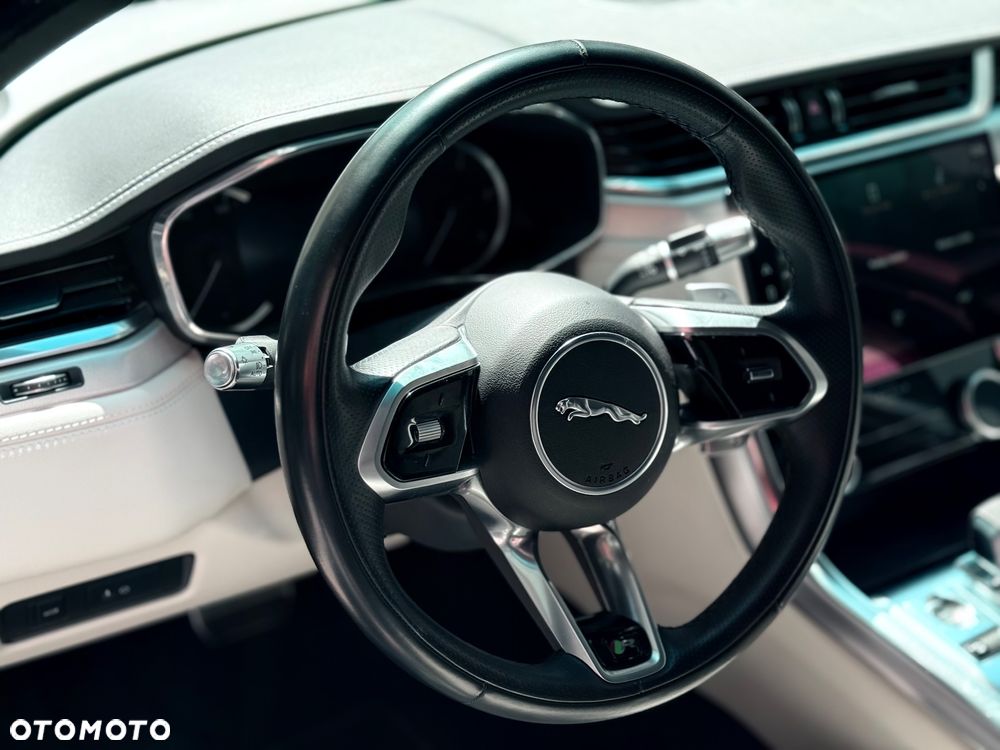 Jaguar XF D200 R-Dynamic SE - 15
