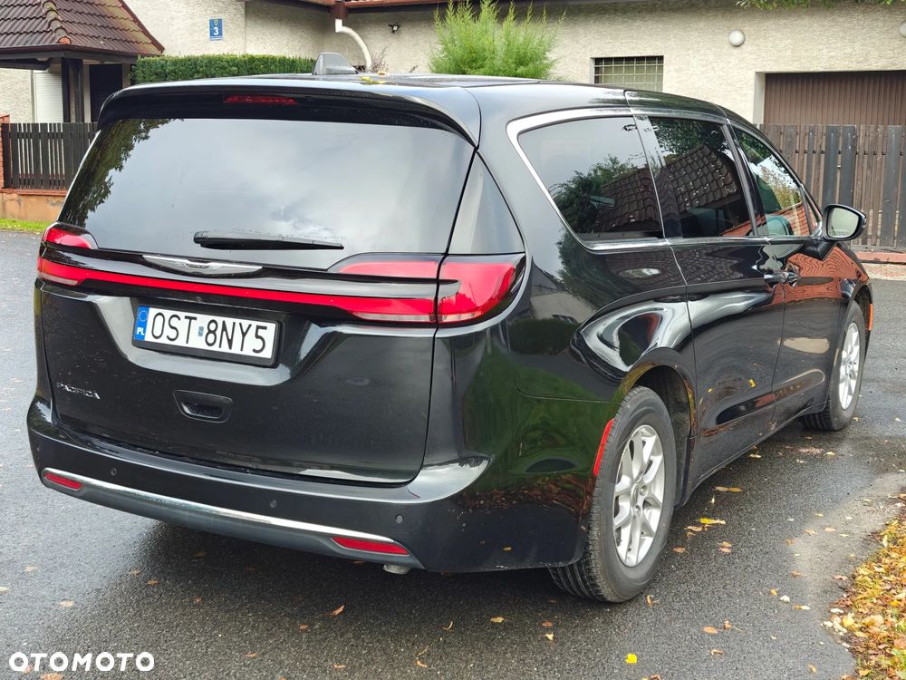 Chrysler Pacifica - 5