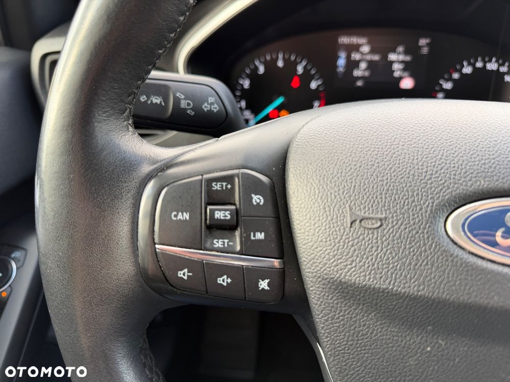 Ford Focus 1.0 EcoBoost Titanium Business - 31
