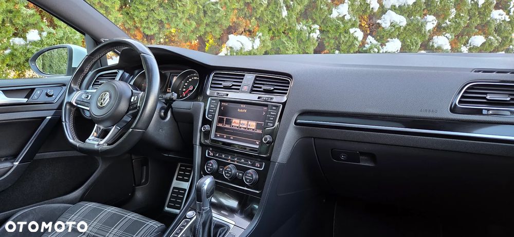 Volkswagen Golf GTD 2.0 TDI SCR DSG - 32