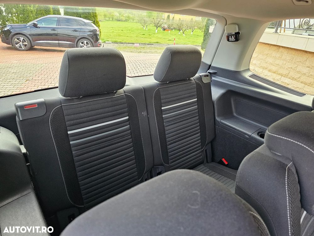 Volkswagen Touran 1.6 TDI DPF BlueMotion Technology DSG Cup - 25