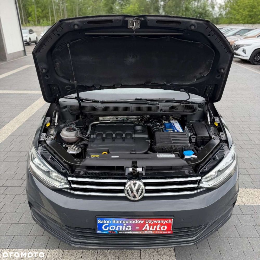 Volkswagen Touran - 3