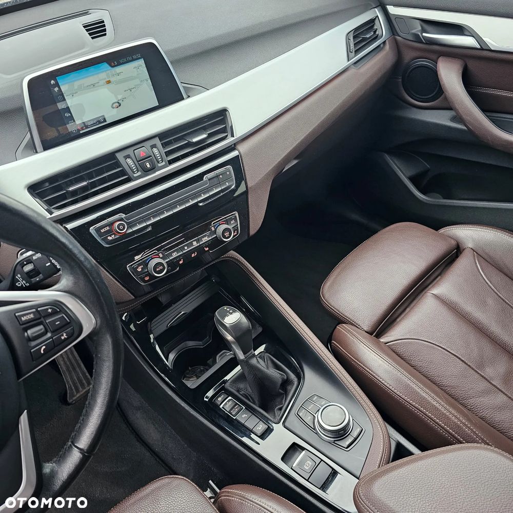 BMW X1 xDrive20i Sport Line - 12
