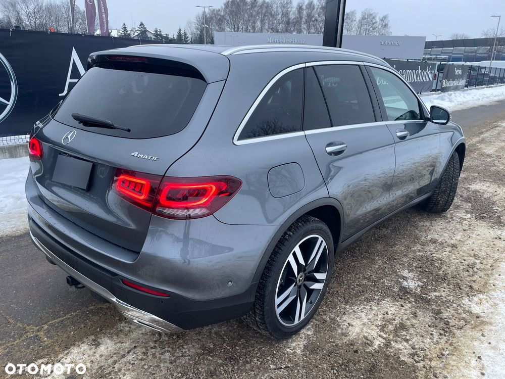Mercedes-Benz GLC 300 4Matic 9G-TRONIC Exclusive - 16