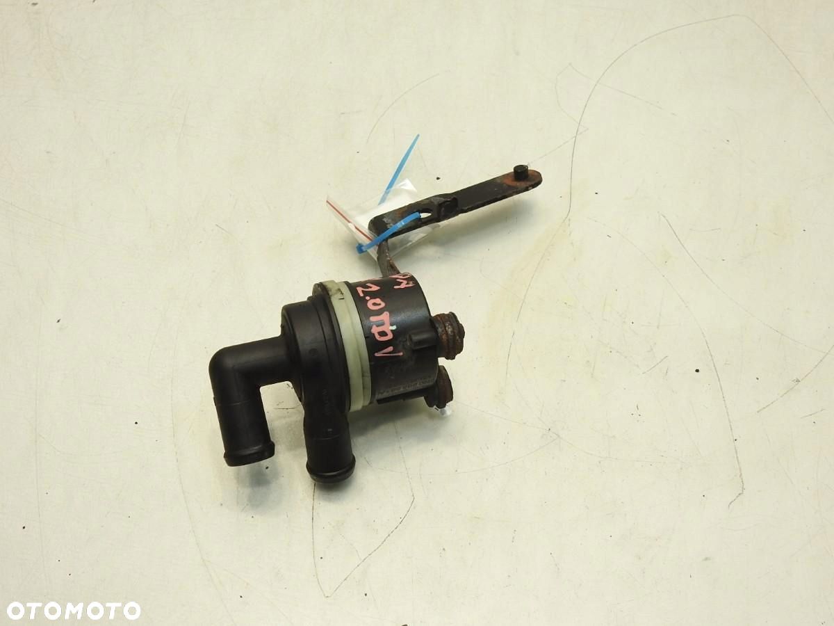 DODATKOWA POMPA WODY VW PASSAT B7 2.0 TDI 5N0965561A - 1