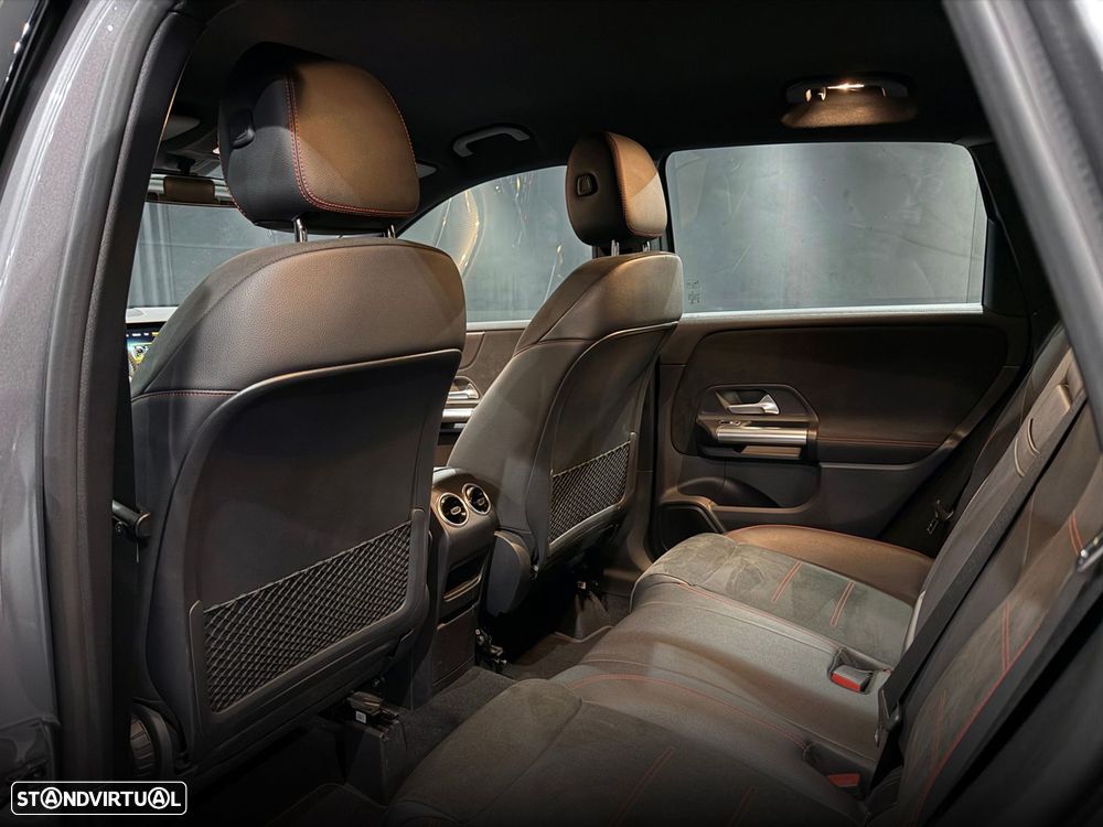 Mercedes-Benz B 180 d AMG Line - 29