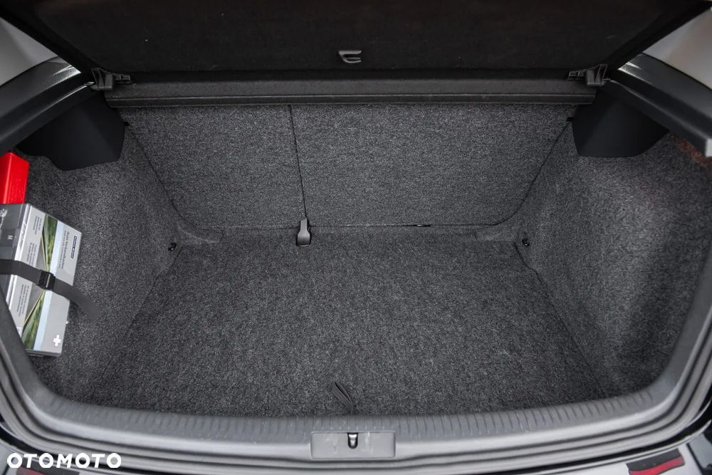 Volkswagen Golf - 23