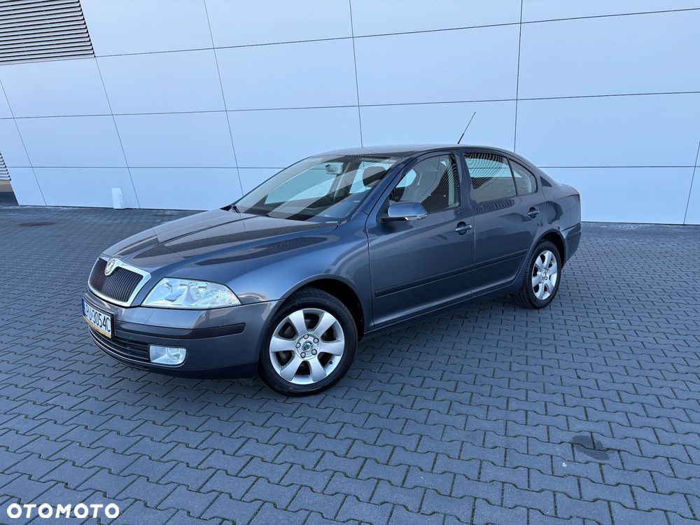 Skoda Octavia 1.6 Ambiente - 2