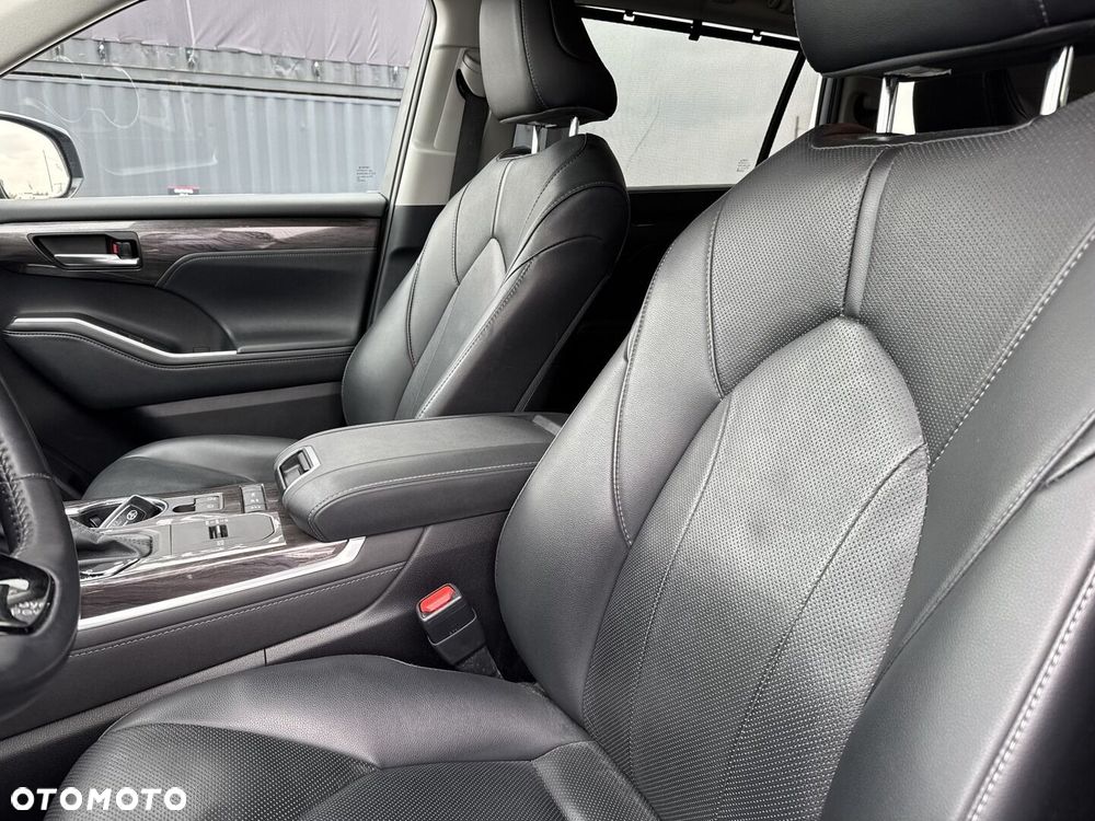Toyota Highlander - 16
