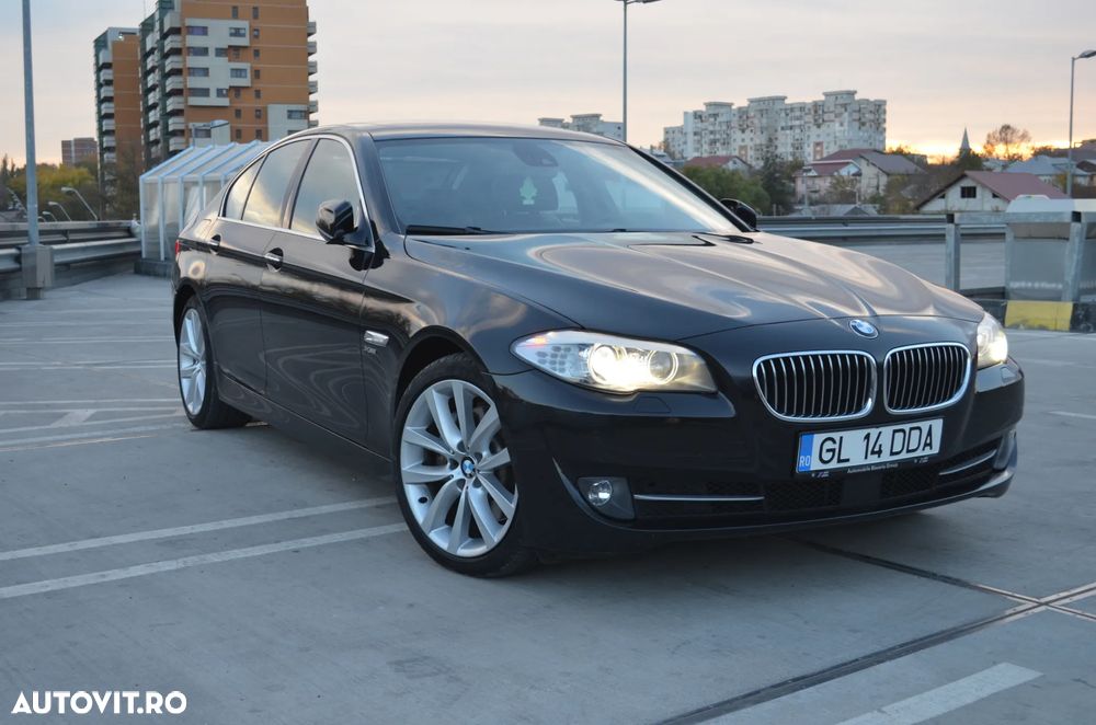 BMW Seria 5 525d xDrive - 2
