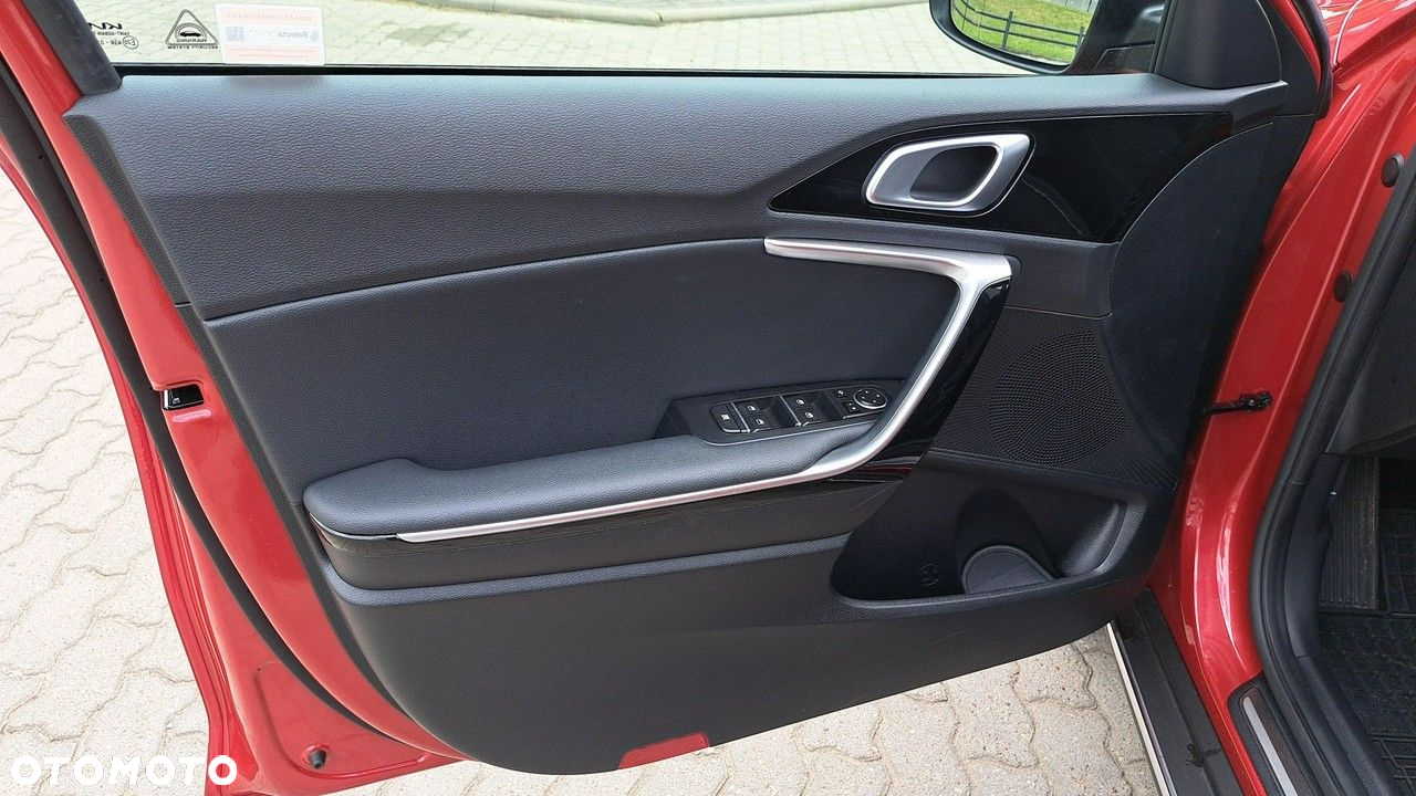 Kia XCeed - 13