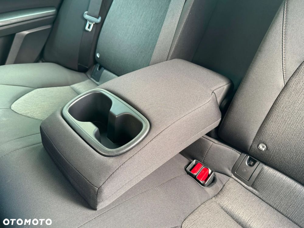 Toyota Camry 2.5 Hybrid Comfort CVT - 38