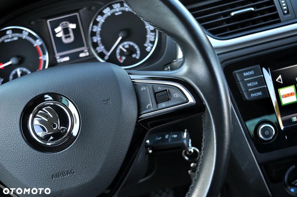 Skoda RAPID 1.0 TSI Style - 27