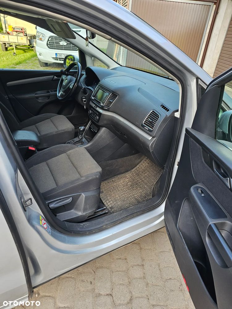 Volkswagen Sharan 2.0 TDI Comfortline DSG - 6
