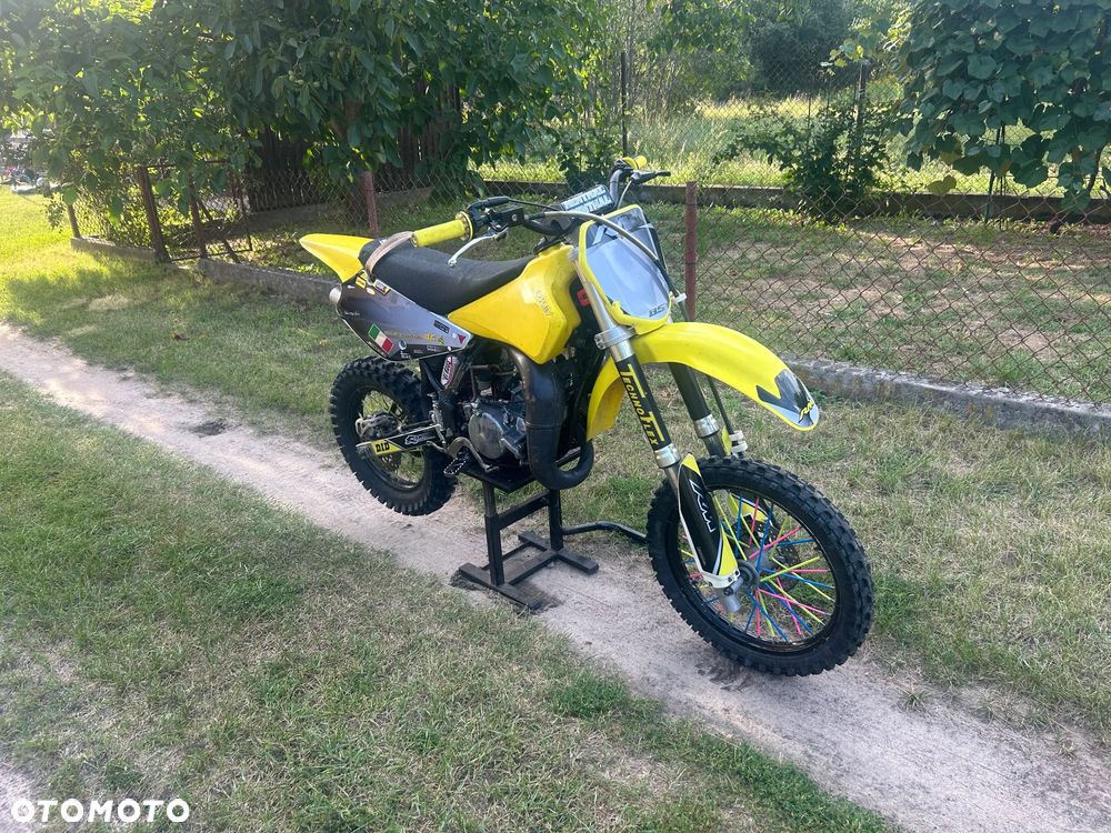 Suzuki RM - 1