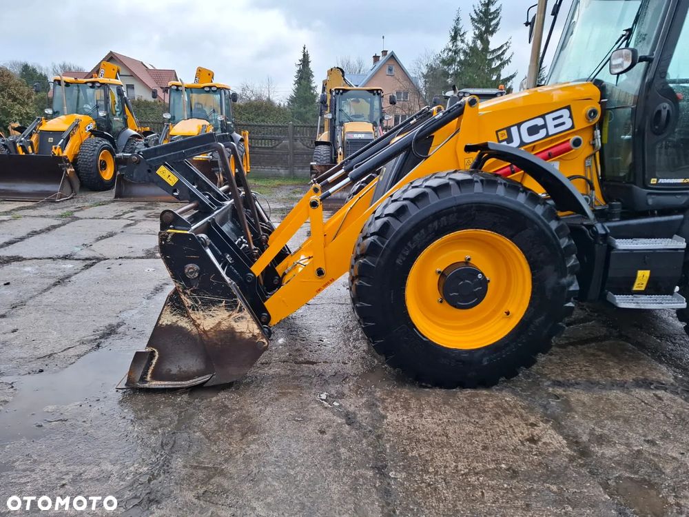 JCB 4CX - 21