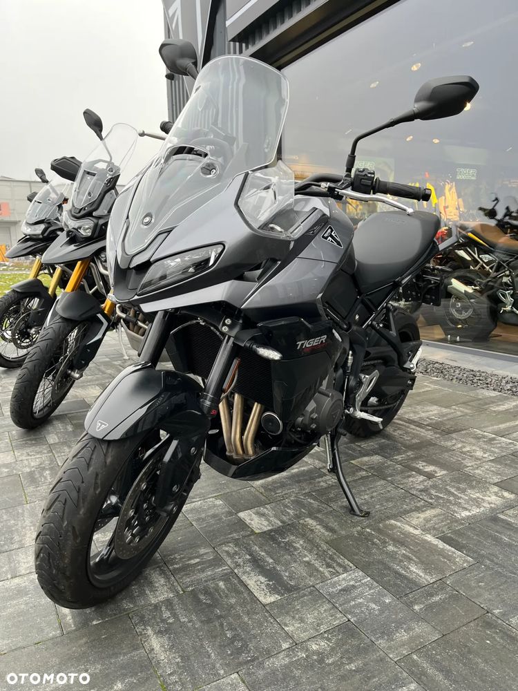 Triumph Tiger - 2