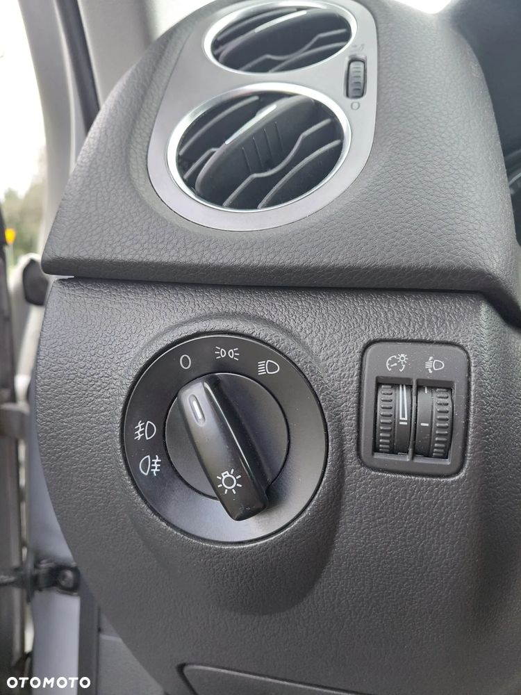 Volkswagen Tiguan 1.4 TSI BlueMot Trend&Fun - 38