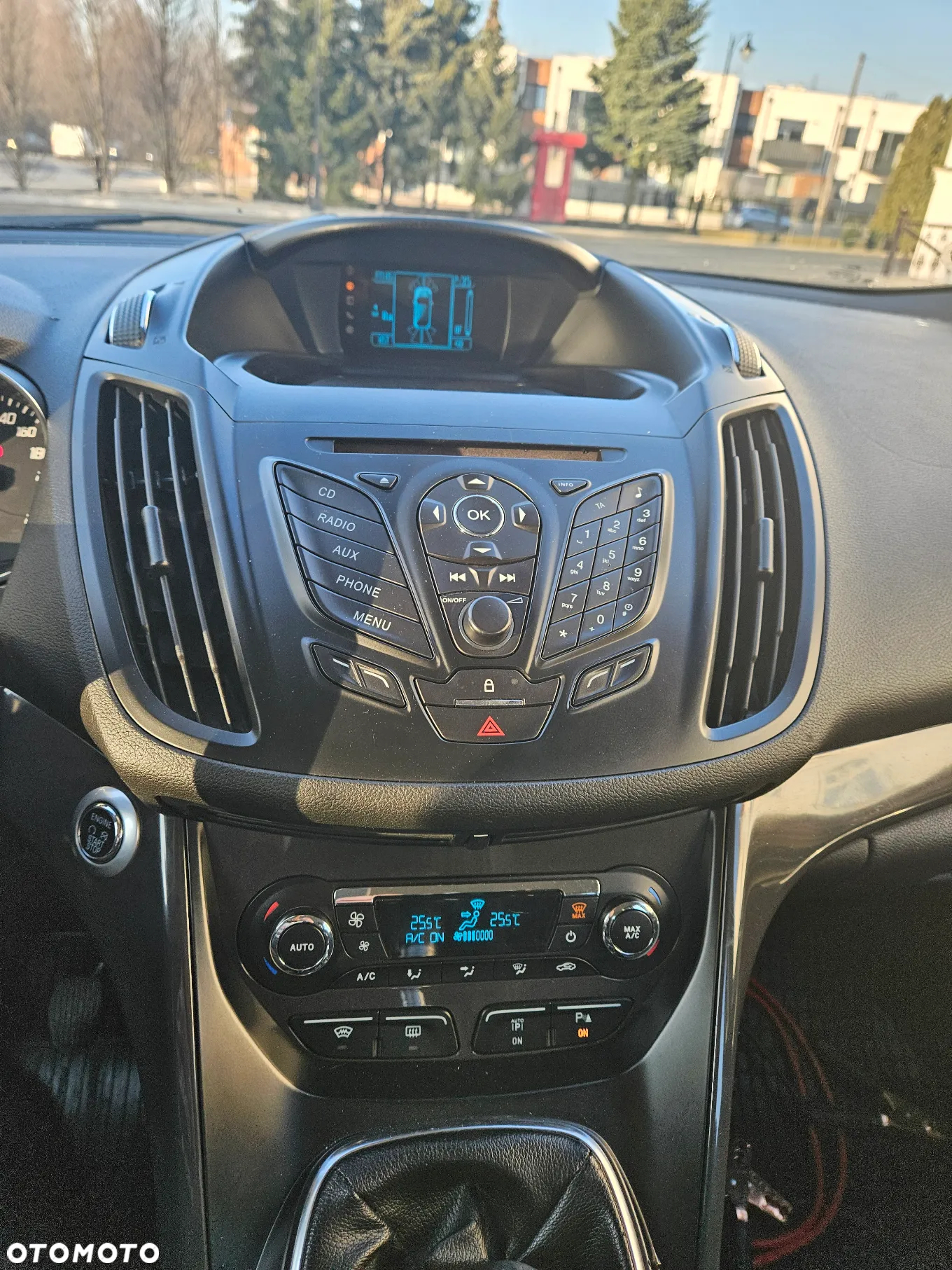 Ford Kuga 2.0 TDCi 2x4 Titanium - 10