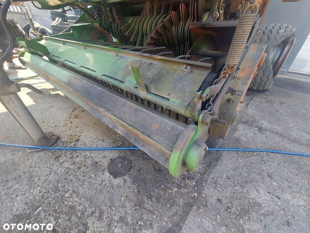 ROLKA DOGNIATAJĄCA POKOS Z DEFLEKTOREM PRASA KRONE COMPRIMA F155 XC 2011R - 3