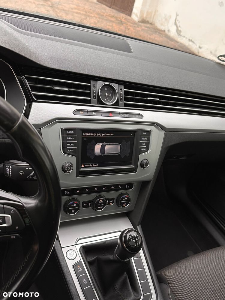 Volkswagen Passat Variant - 13