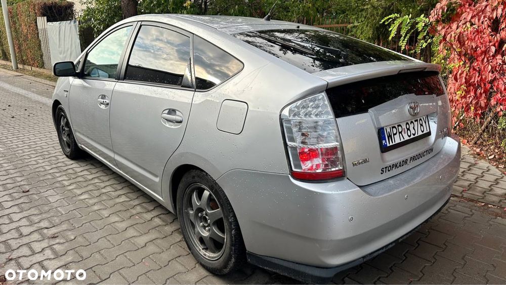 Toyota Prius - 8