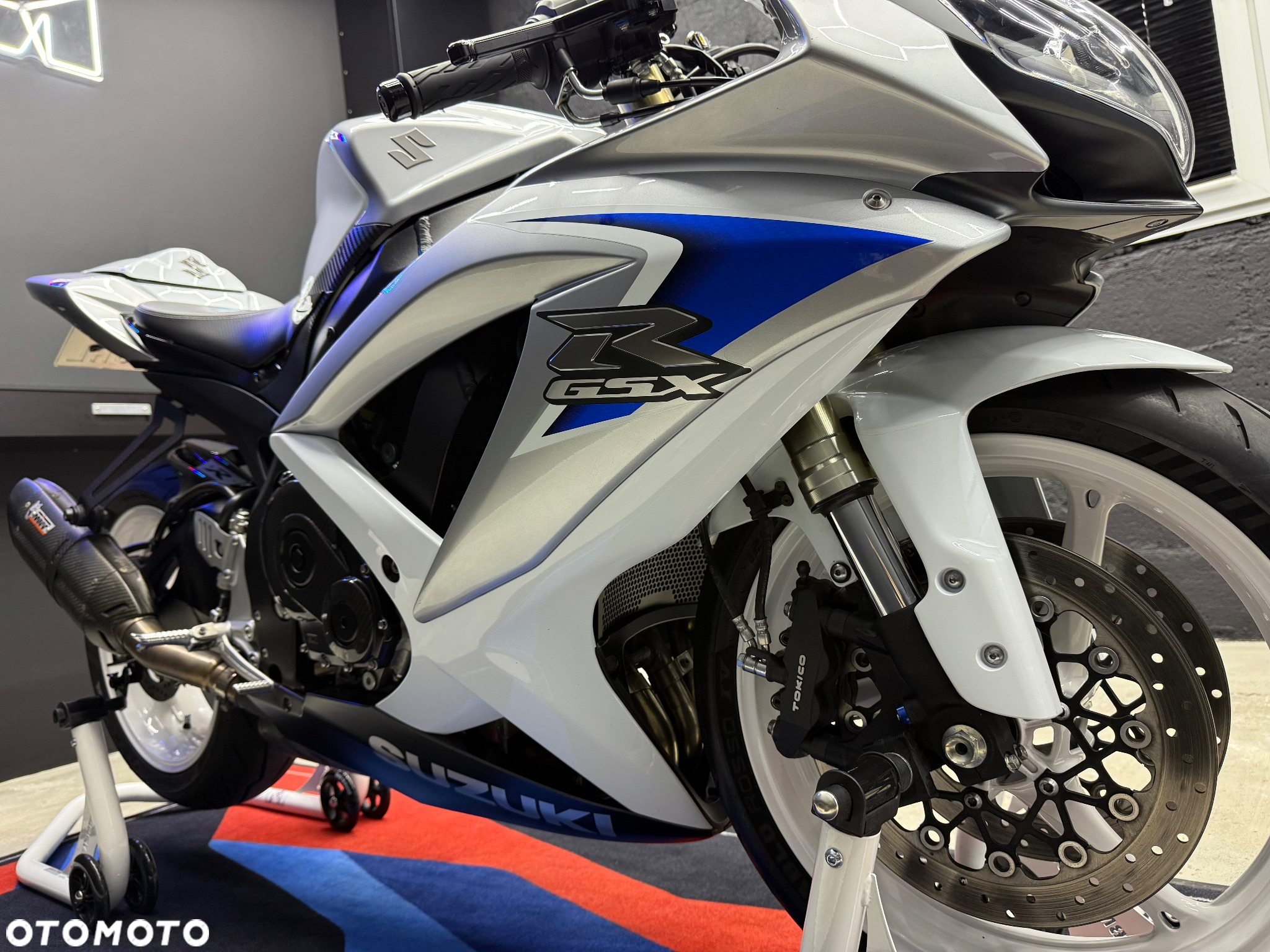 Suzuki GSX-R - 30