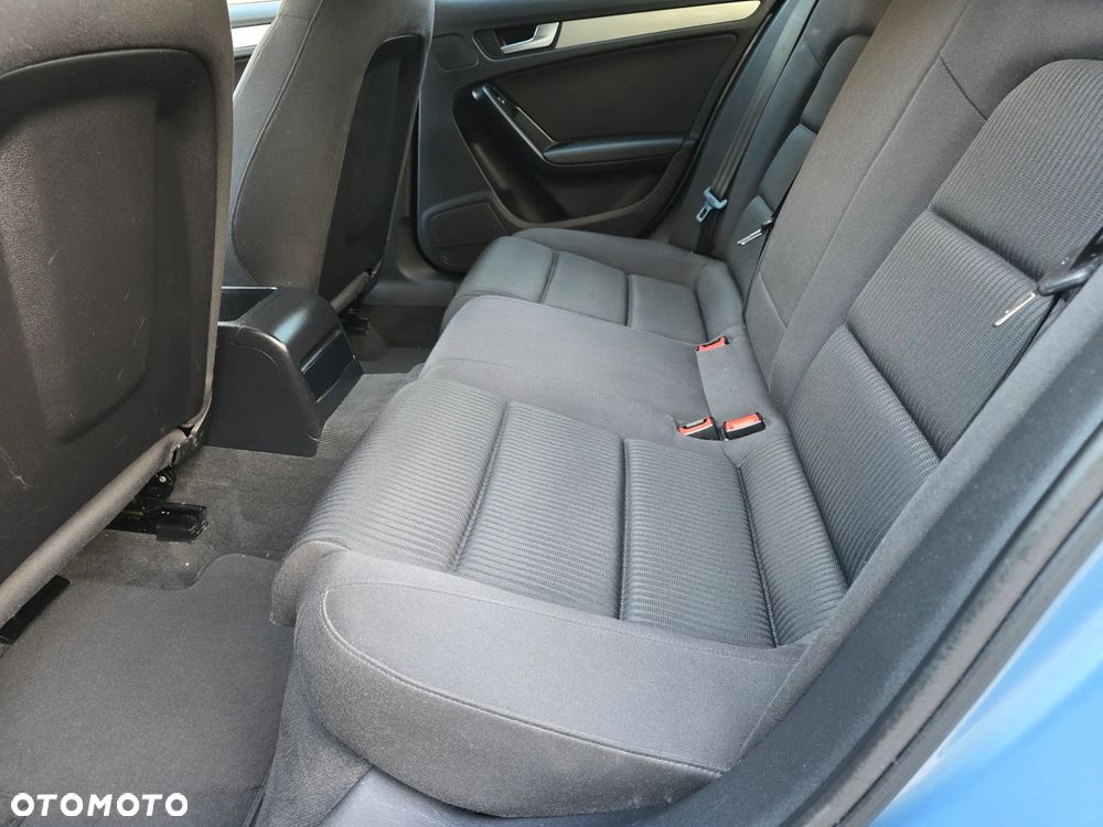 Audi A4 ver-1-8-tfsi-attraction - 22