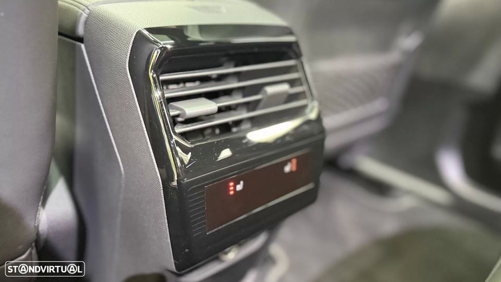 Peugeot E-3008 73 kWh GT - 15