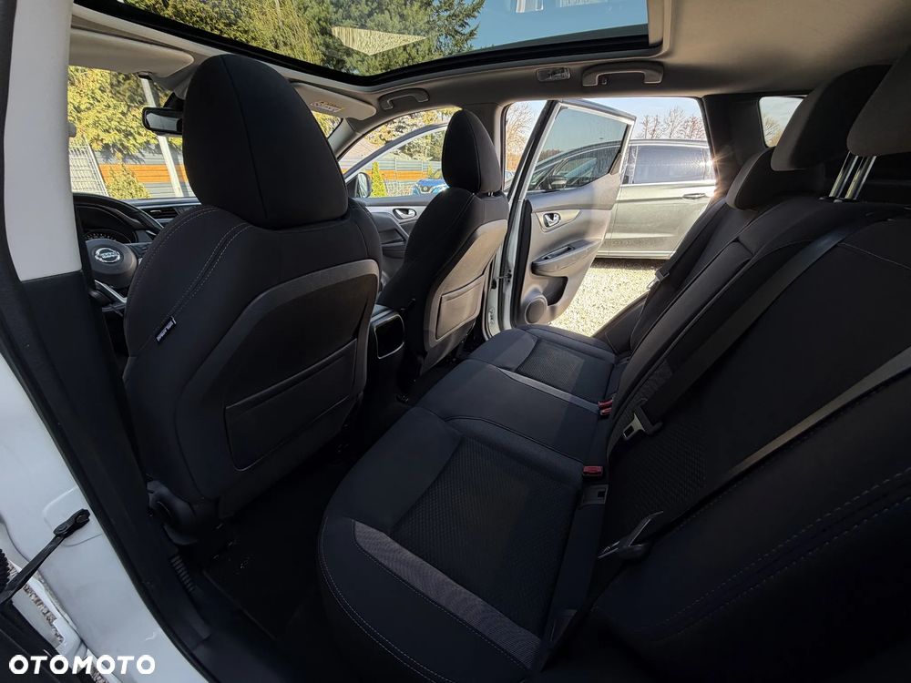 Nissan Qashqai 1.3 DIG-T N-Connecta DCT - 20