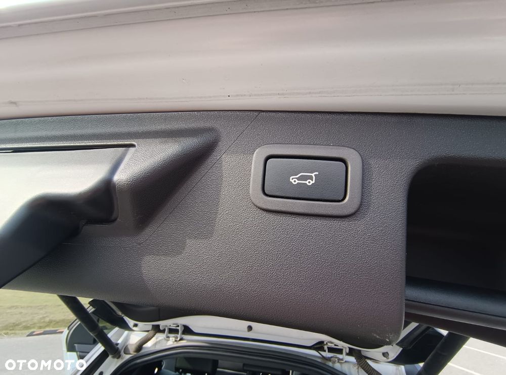 Land Rover Discovery Sport 2.0 Si4 HSE - 19