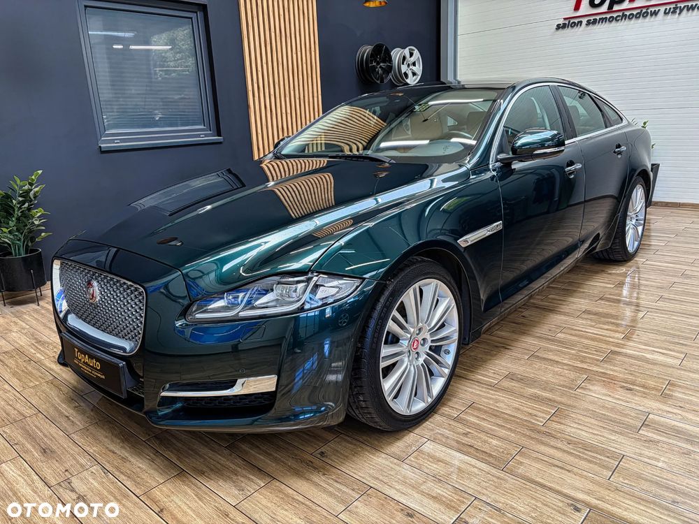 Jaguar XJ 3.0 D V6 Premium Luxury - 13