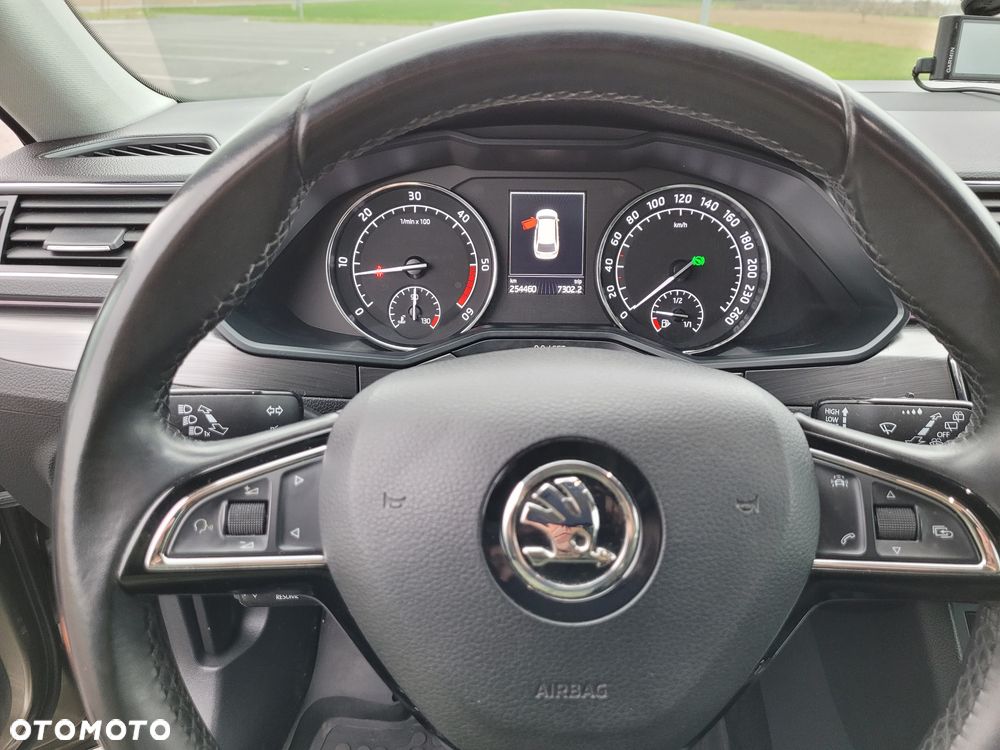 Skoda Superb 2.0 TDI DSG Style - 7
