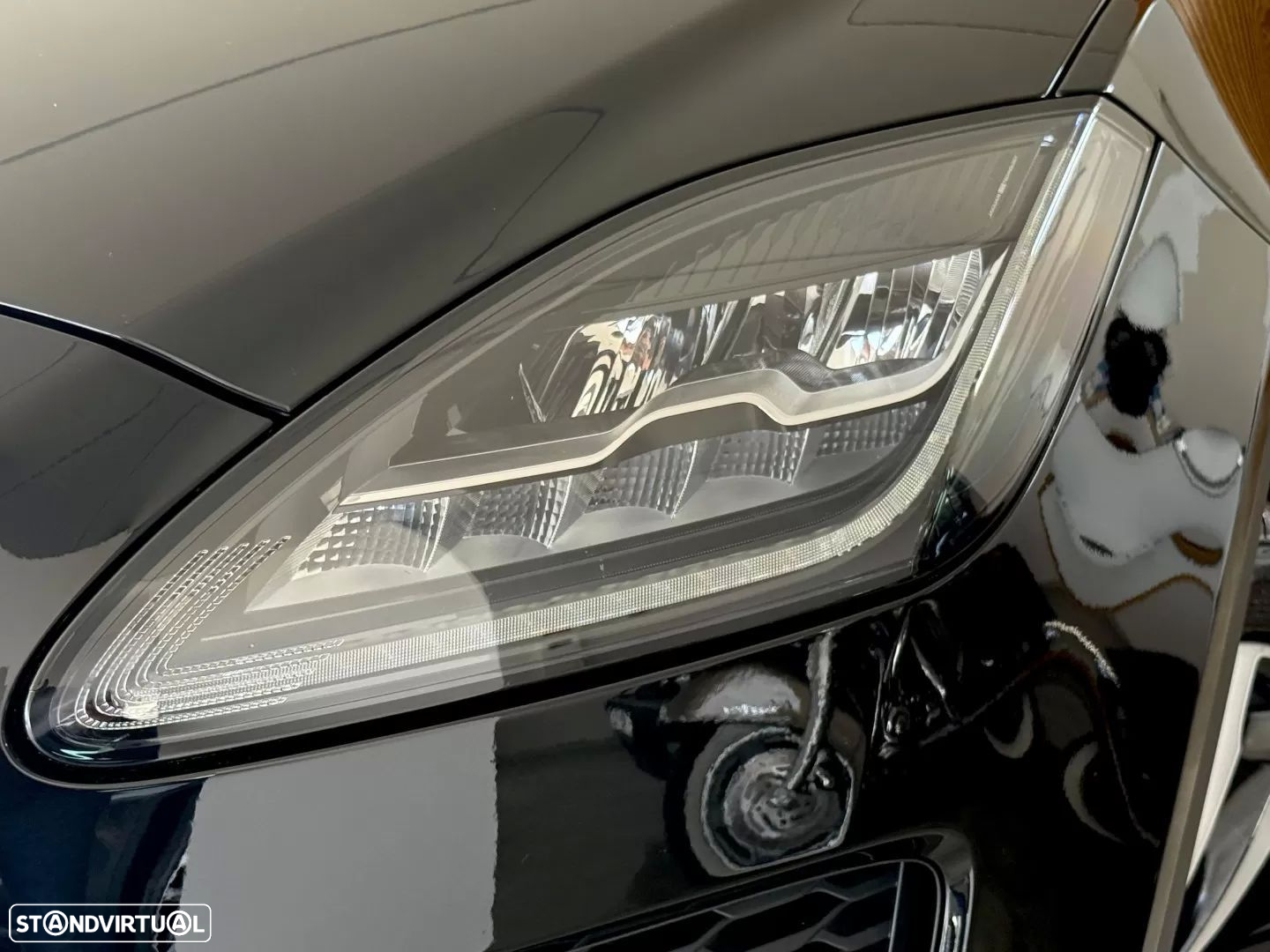 Jaguar E-Pace 2.0 i4D R-Dynamic SE - 7