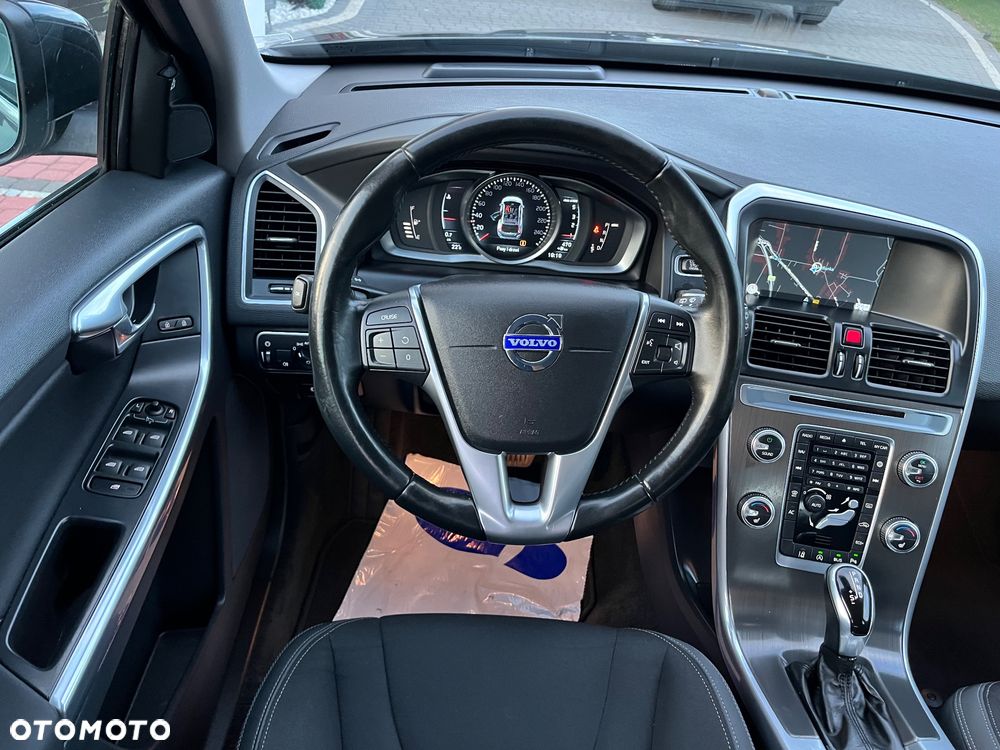 Volvo XC 60 D4 Geartronic Momentum - 11