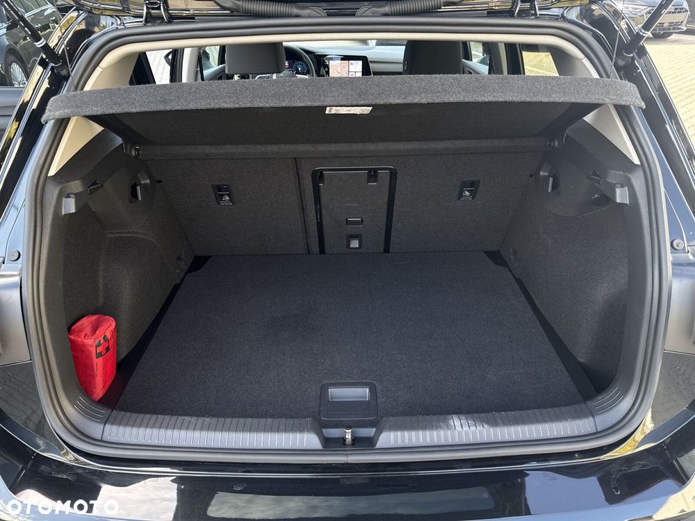 Volkswagen Golf - 30