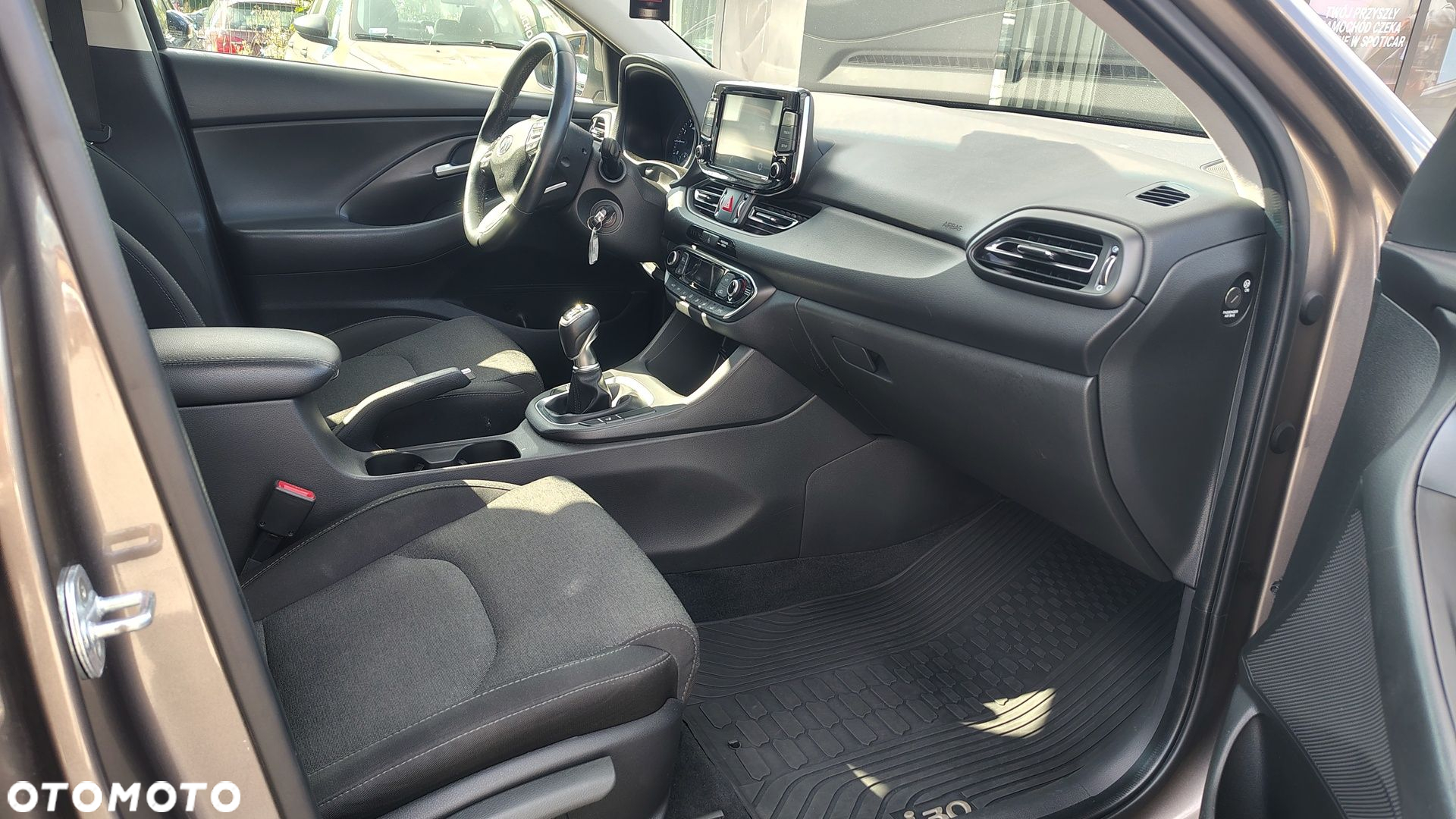 Hyundai i30 1.5 DPI Modern - 17