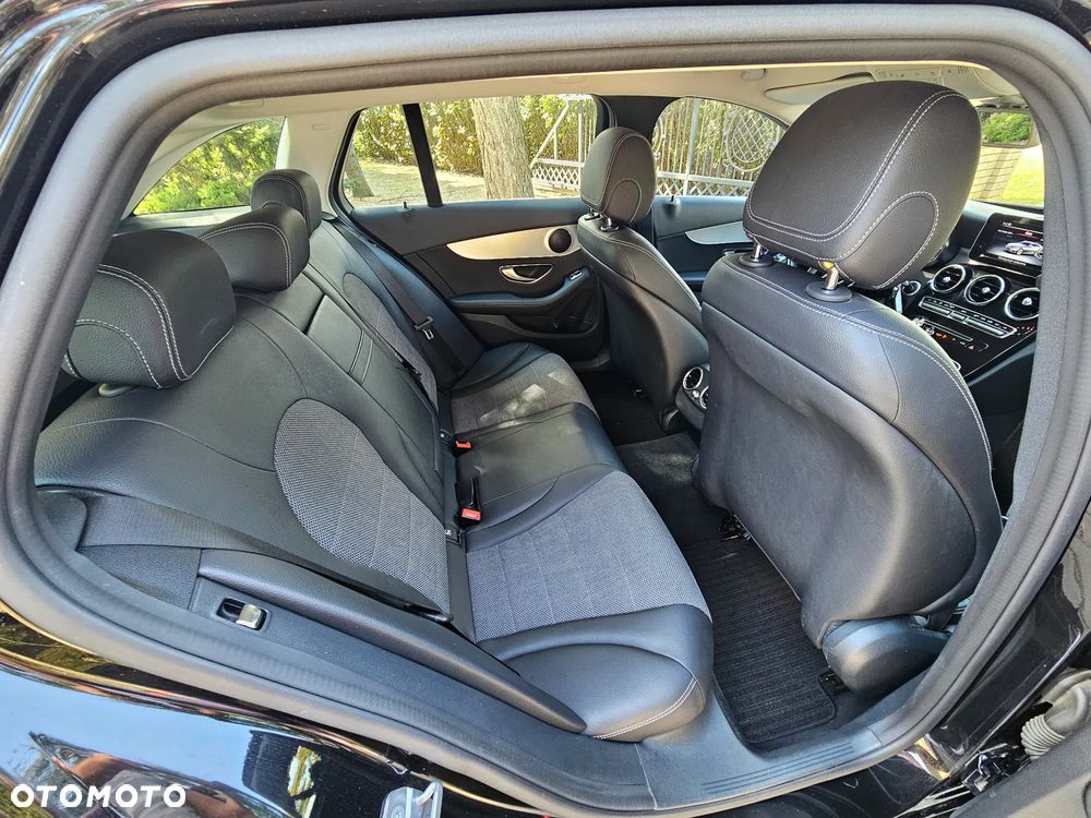 Mercedes-Benz Klasa C 180 9G-TRONIC - 22