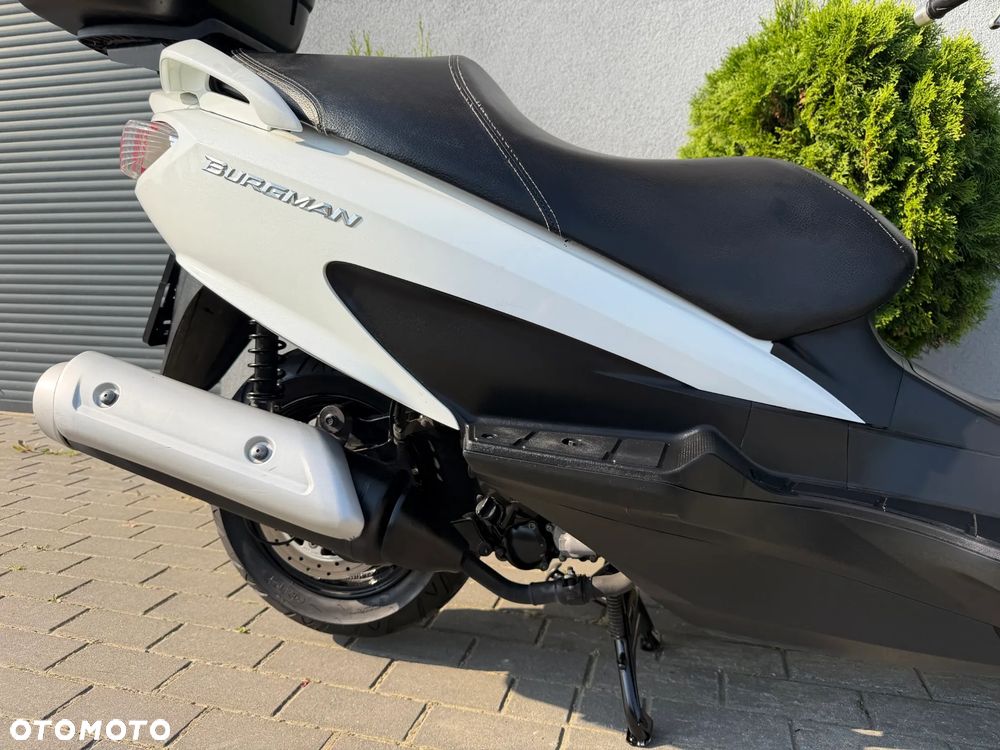 Suzuki Burgman - 17
