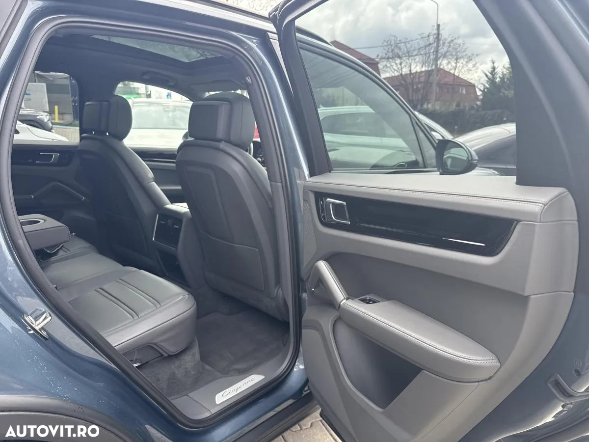 Porsche Cayenne Standard - 18