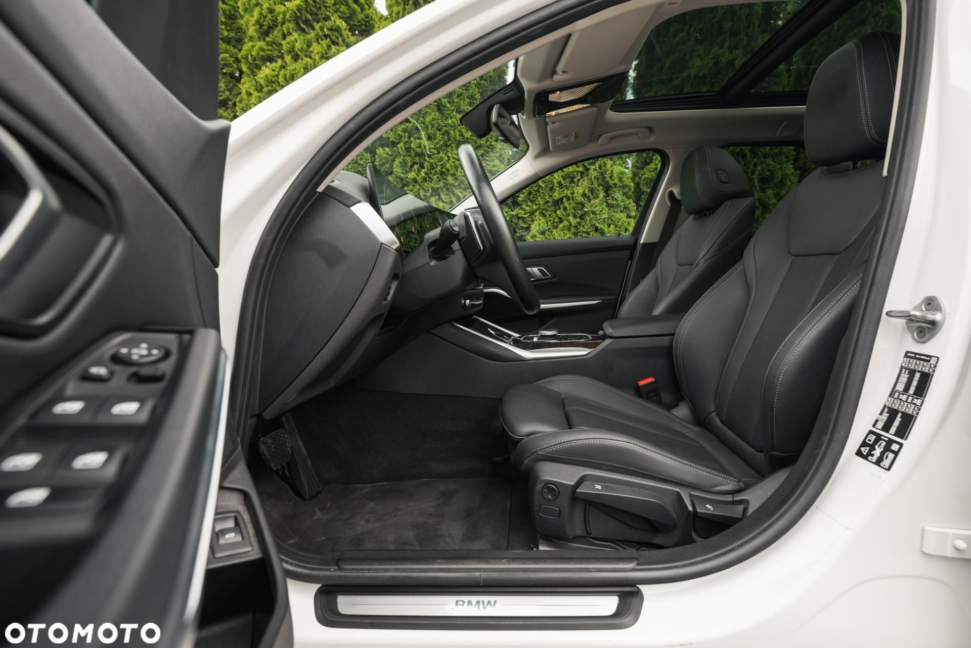 BMW Seria 3 320d xDrive - 15