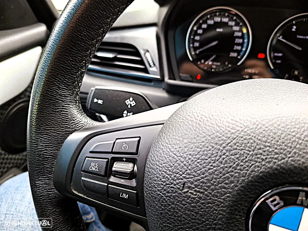 BMW 216 Active Tourer d Advantage - 37