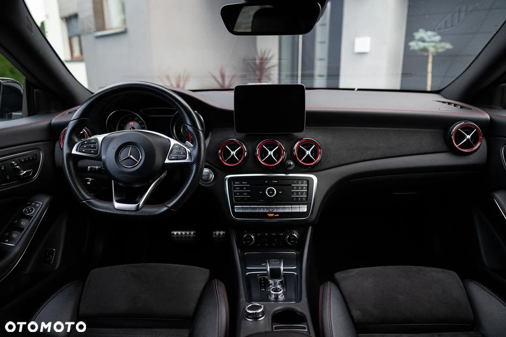 Mercedes-Benz CLA - 4