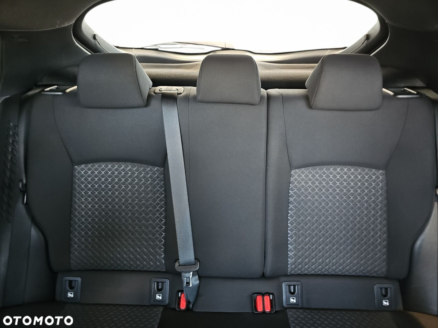 Toyota C-HR - 24