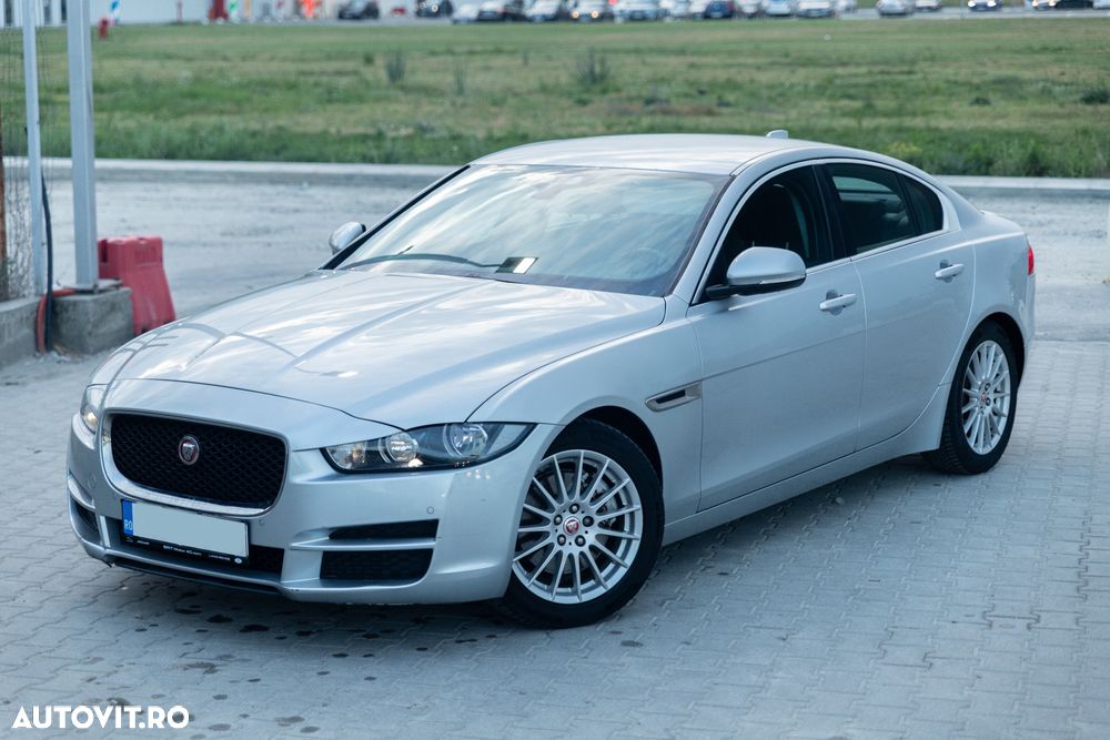 Jaguar XE - 2